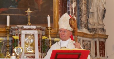 Preminuo mons. Valentin Pozaić, naslovni pićanski biskup