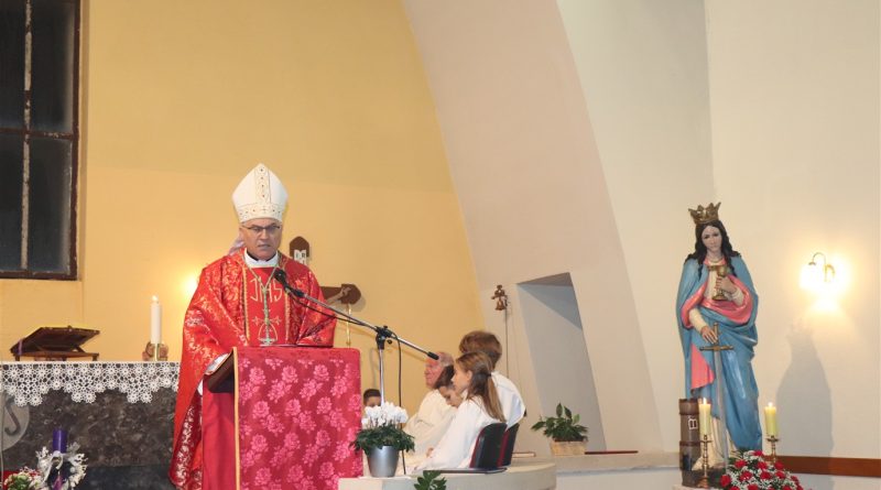 Biskup Štironja na proslavi sv. Barbare u Raši
