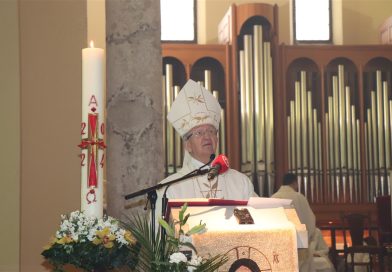 Biskup Milovan predvodio slavlje Uskrsa u pulskoj katedrali