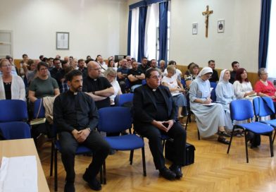 Katehetski dan i podjela kanonskih mandata vjeroučiteljima Porečke i Pulske biskupije