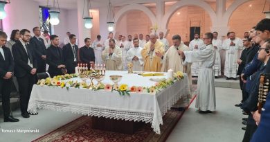 Zaziv Duha Svetoga i početak nove akademske godine u sjemeništu „Redemptoris Mater“ u Puli Zaziv Duha Svetoga i početak nove akademske godine u sjemeništu „Redemptoris Mater“ u Puli