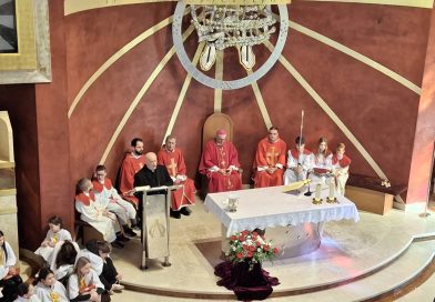 Biskup Ivan Štironja u Škropetima na proslavi Stepinčeva