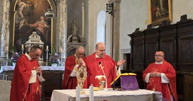 Biskup Štironja uručio relikvije bl. Miroslava Bulešića vjernicima Zadarske nadbiskupije