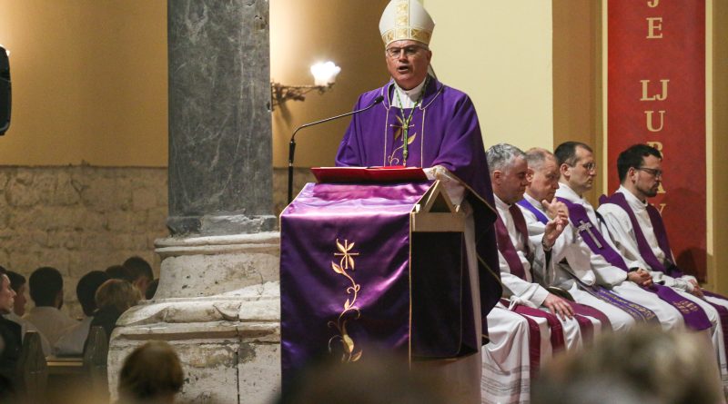 Korizmeno hodočašće Porečke i Pulske biskupije u pulsku katedralu