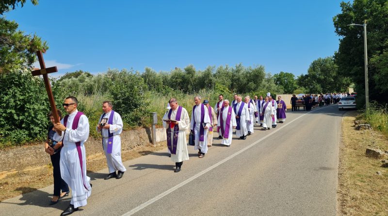 Sprovod svećenika Ante Jukopile
