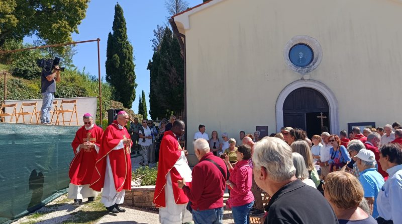 Hodočašće Tršćanske biskupije bl. Francescu Bonifaciju i bl. Miroslavu Bulešiću